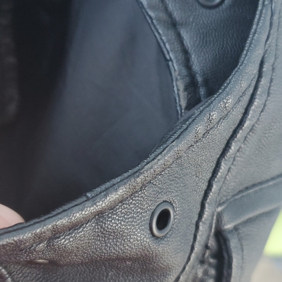 Vans Faux Leather Vest - Picture 4 of 5